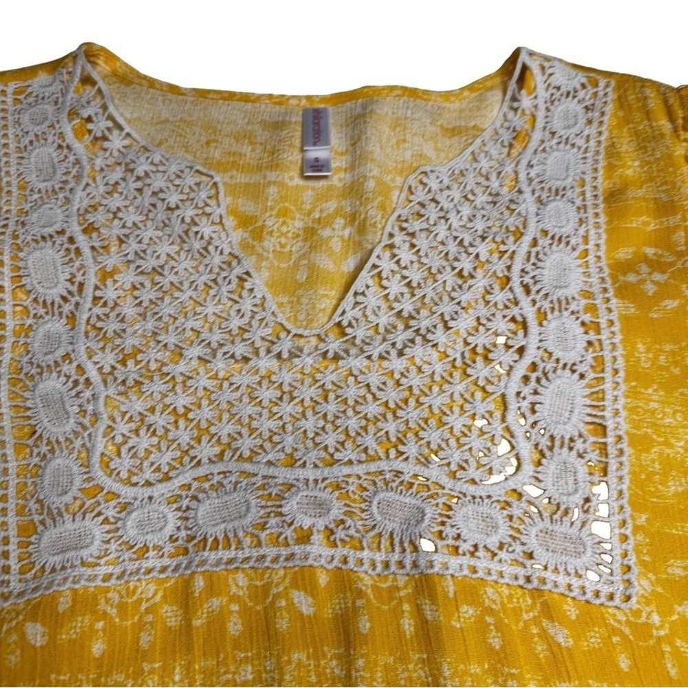Xhilaration Yellow White Floral Short Sleeves Top Shirt Crochet on Front NWOT - Picture 7 of 13